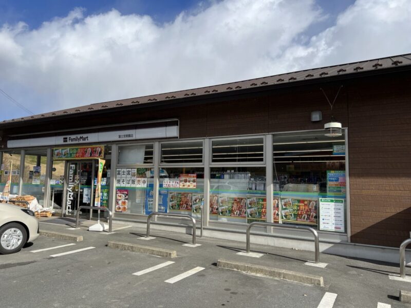 ファミリーマート 富士宮朝霧店の外観
